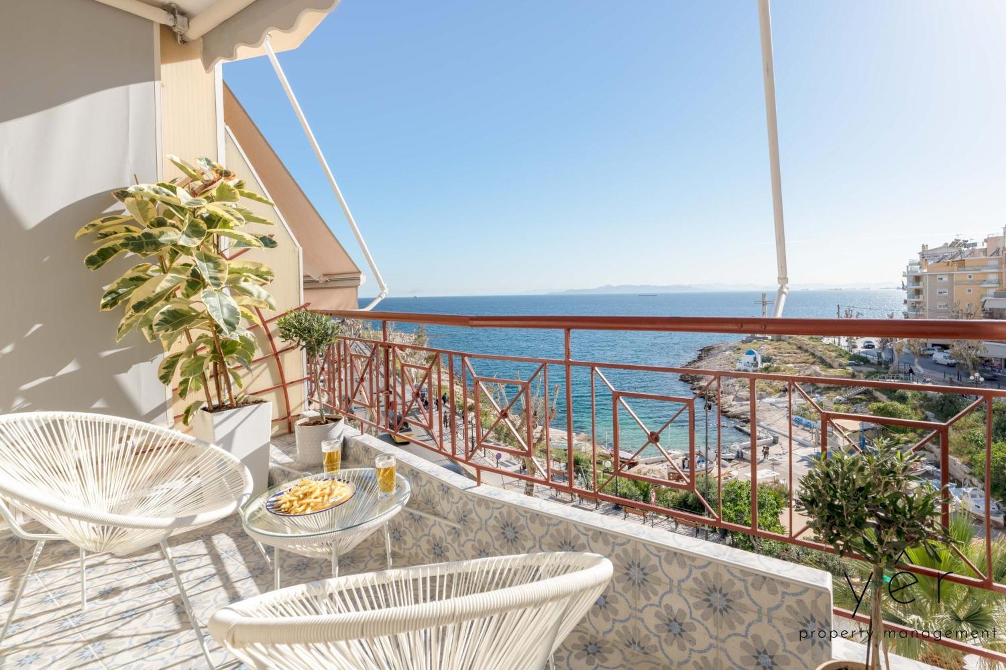 Shell-charm W/sea View & Parking Piraeus